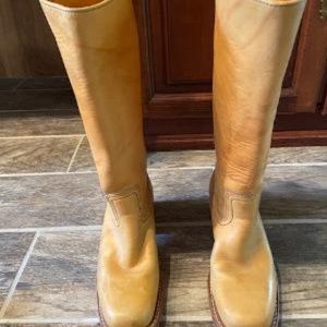 Frye, light tan, size 6, vintage